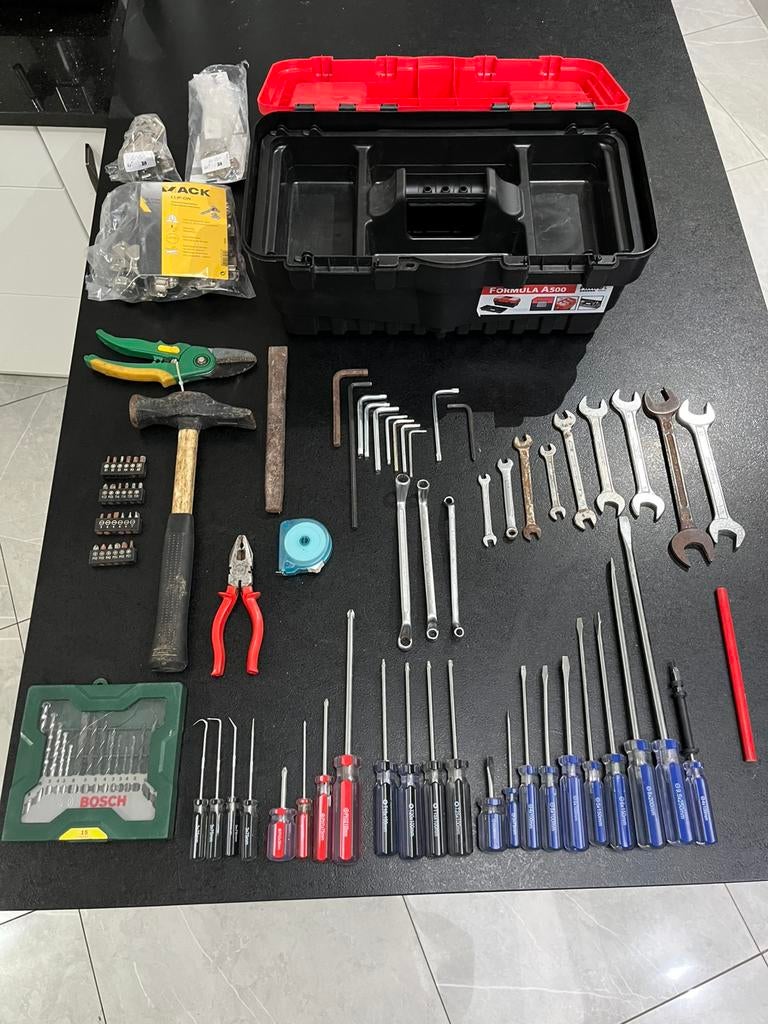 Coffre à outils équipé, Enlèvement, Comme neuf
