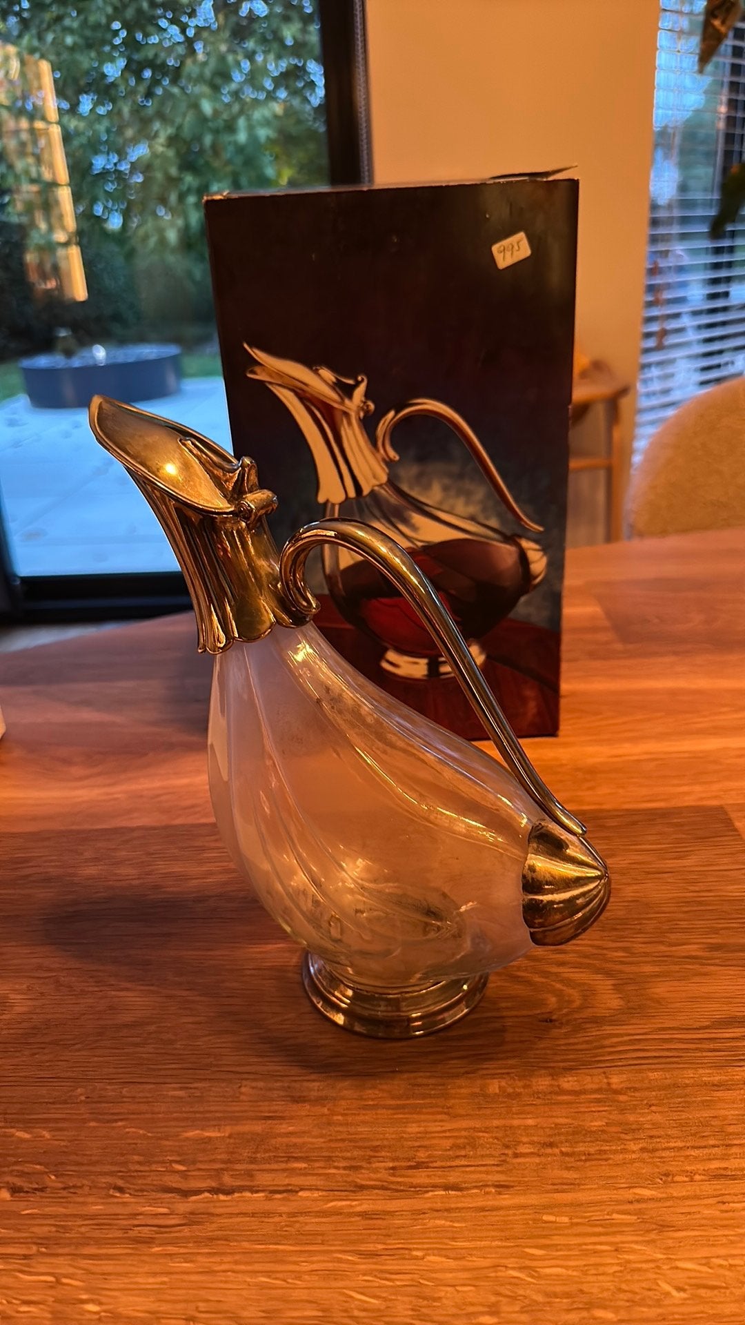 Carafe en verre et argent Duck, Enlèvement