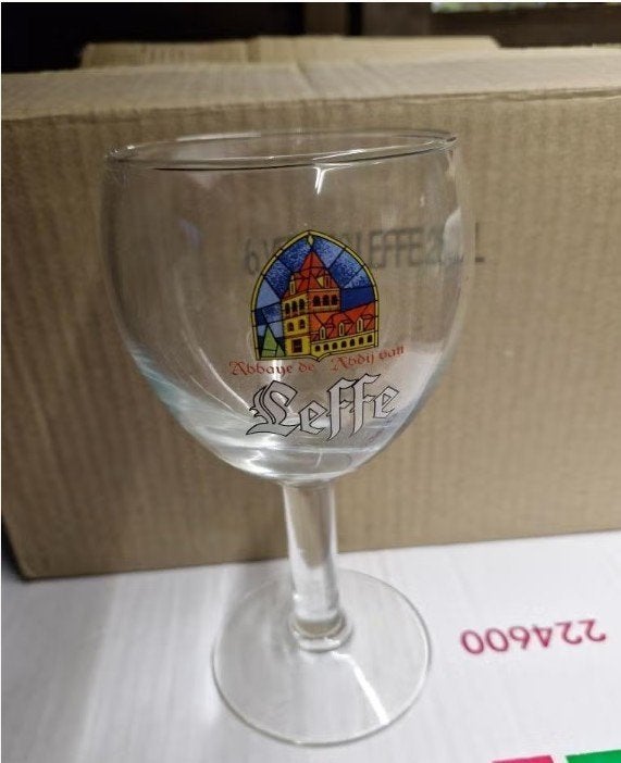 Verres à bière LEFFE 33 cl : 2 / 4 / 6 / 12 / 18 /24 verres, Envoi, Comme neuf, Verre ou Verres, Leffe