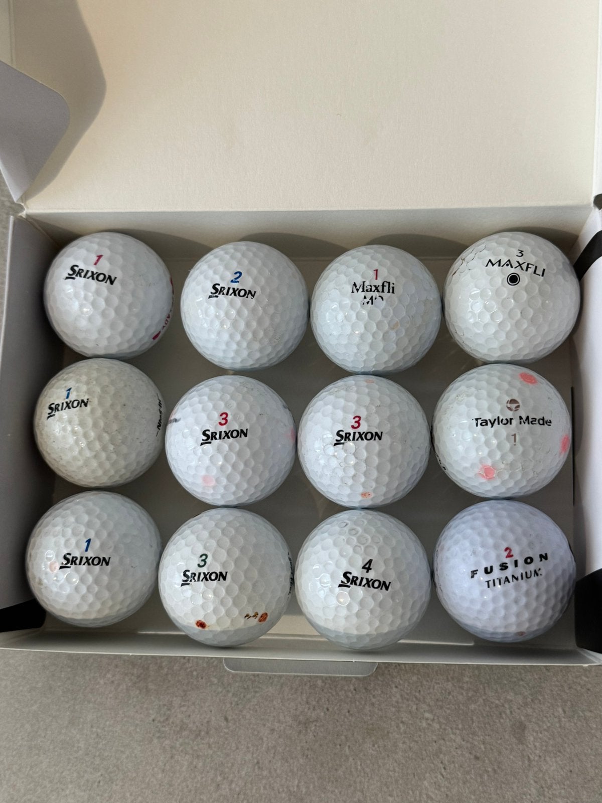 Set van 9 golfballen, Ophalen of Verzenden, Zo goed als nieuw, Bal(len)