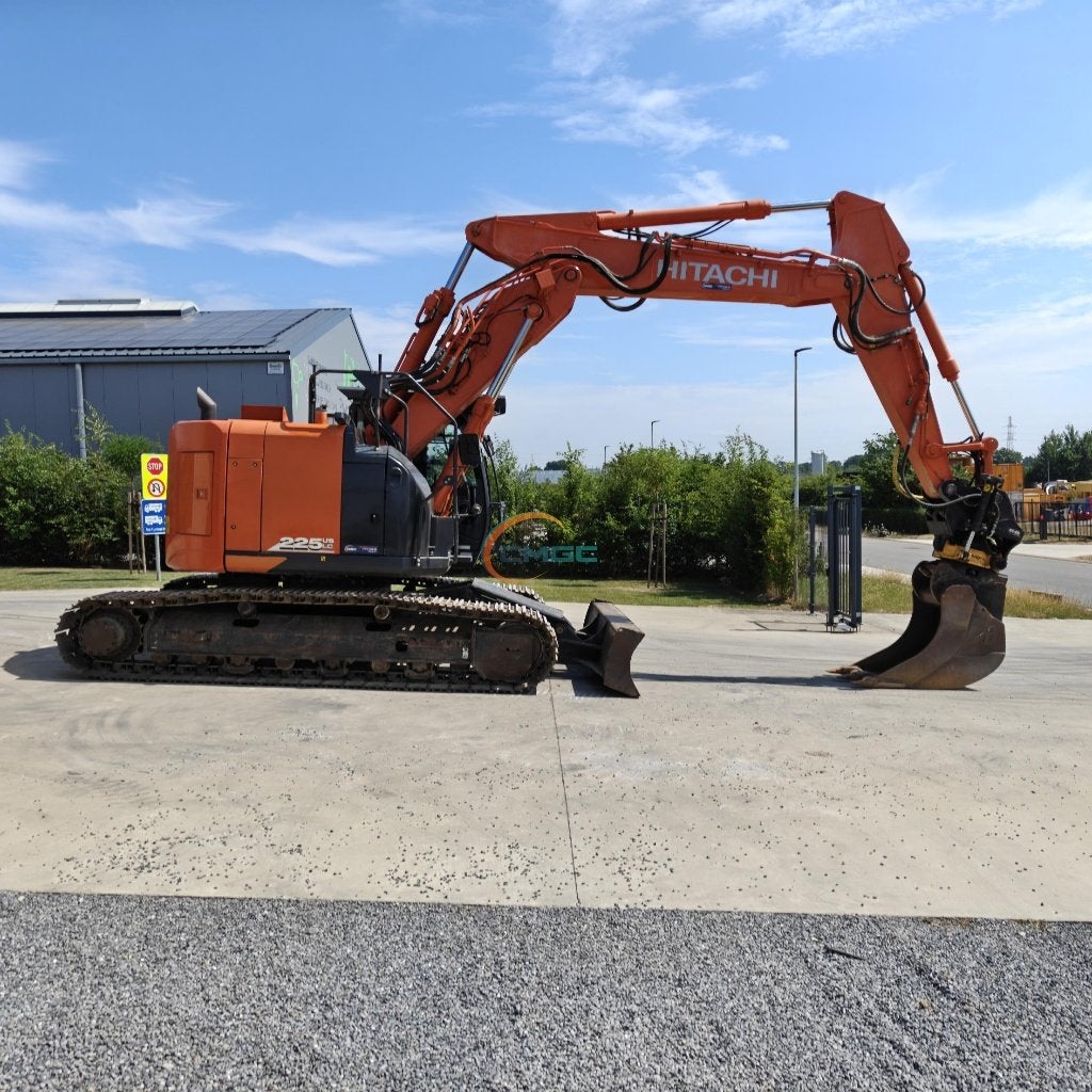 Hitachi ZX225USLC-6 - 2019 - 7887h - 29T - Lemmet - PE1204, Cd's en Dvd's, Cd's | Meditatie en Spiritualiteit, Ophalen