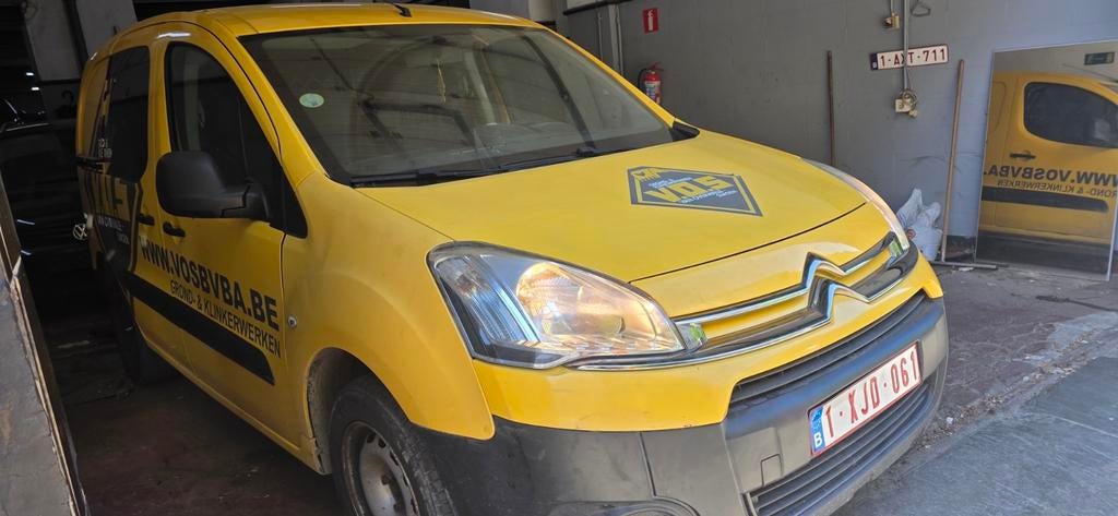 Citroën Berlingo 1.6HDI 3PL 2014, Auto's, Voorwielaandrijving, 4 cilinders, Geel, Grijs