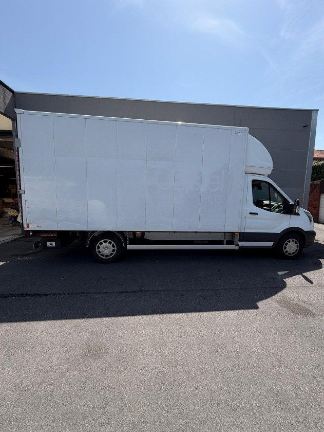 FORD EURO6 MEUBELBAK MET LAADBRUG DHOLANDIA, Voorwielaandrijving, 1995 cc, 4 cilinders, Wit