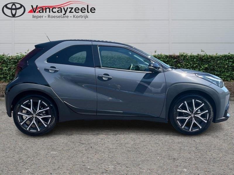 Toyota Aygo GR Sport+cam+gps+sens V+A, Auto's, Toyota, Automaat, 116 pk, Hybride Elektrisch/Benzine, Zilver of Grijs
