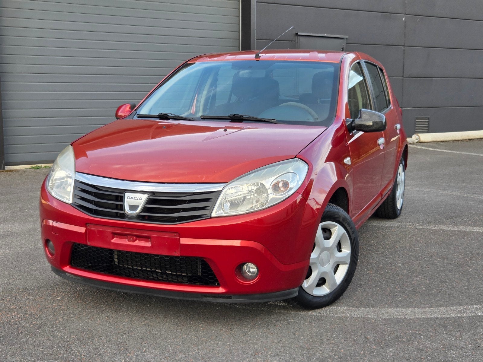 Dacia Sandero 1.4 Essence Prête à immatriculer, Autos, Dacia, Achat, Autres couleurs, Noir, 5 portes