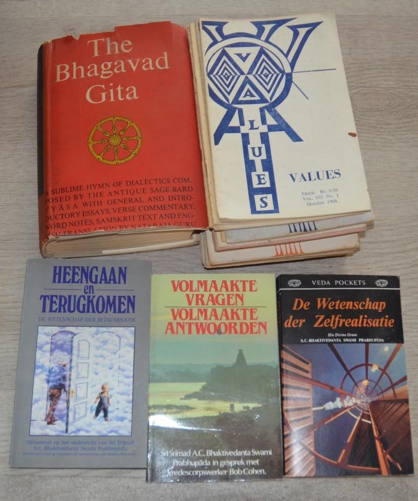 30 vintage boek/boekjes en 3 pockets  Indische mystiek, Ophalen, Gelezen, Diverse