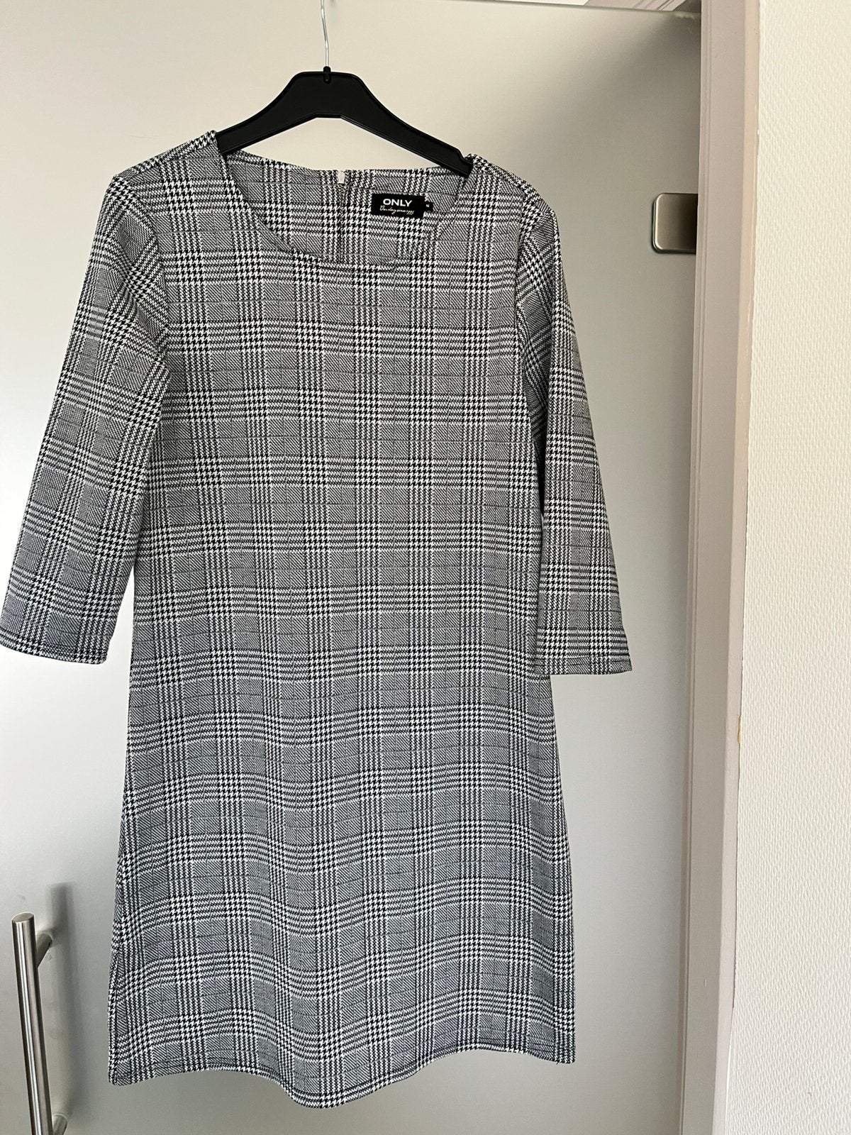 Vêtements de marque pour femmes, Enlèvement, Comme neuf, Taille 38/40 (M)
