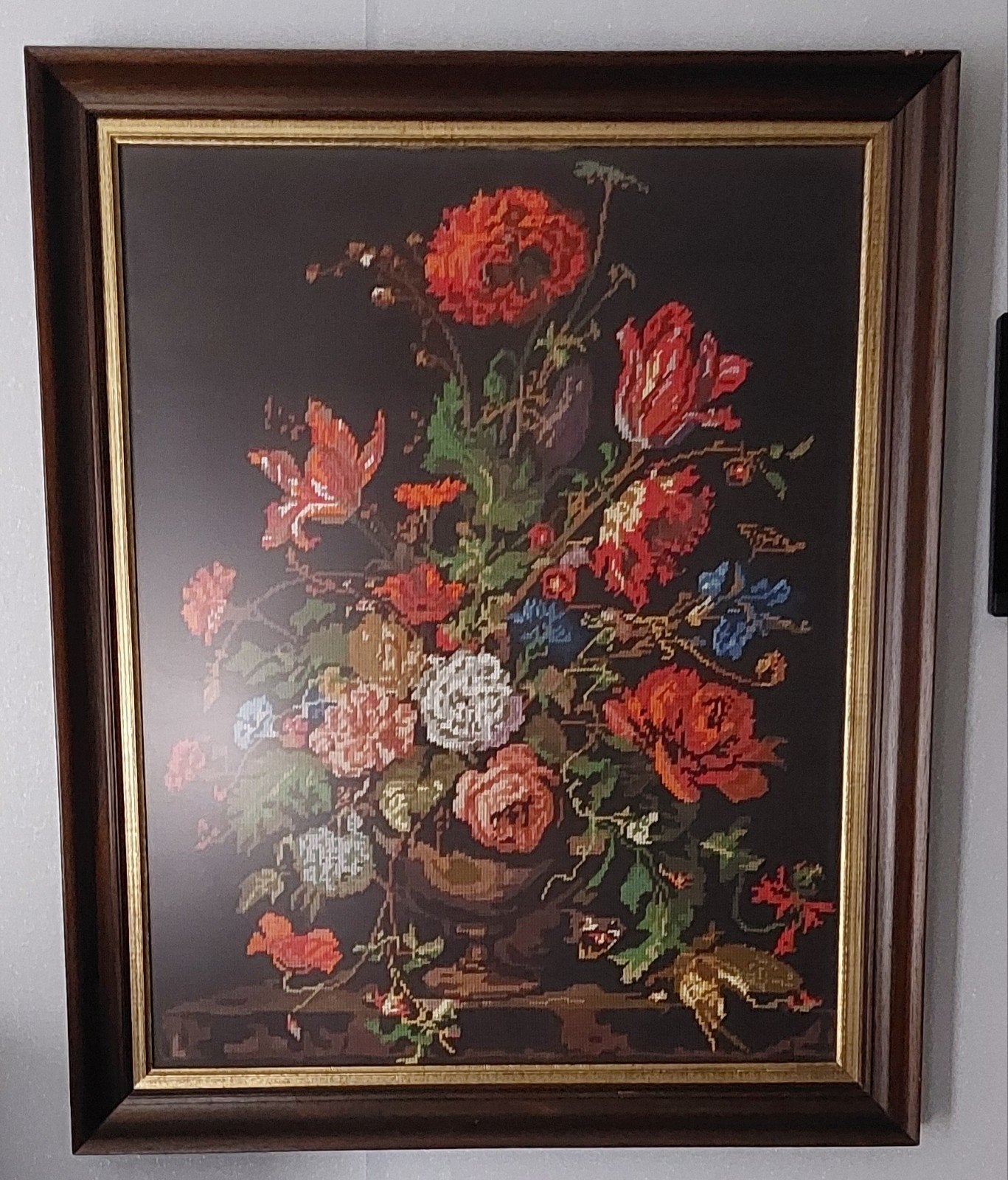 Prachtig geborduurd bloemstuk in lijst, Ophalen, Ingelijst