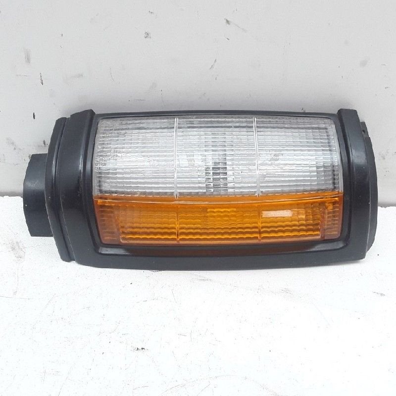 STADSLICHT LINKS Mitsubishi L-200 (01-1986/12-2015), Gebruikt, Mitsubishi