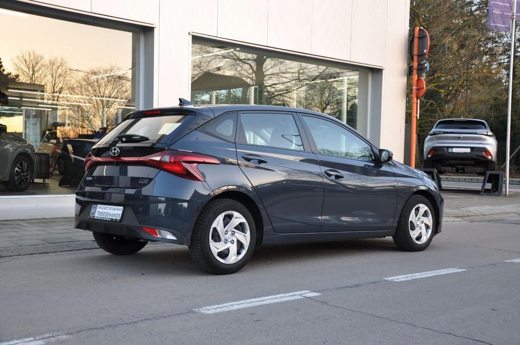 Hyundai i20 * Camera * Sensoren * Apple / Androit Car play *, Auto's, Voorwielaandrijving, 118 g/km, Stof, Gebruikt