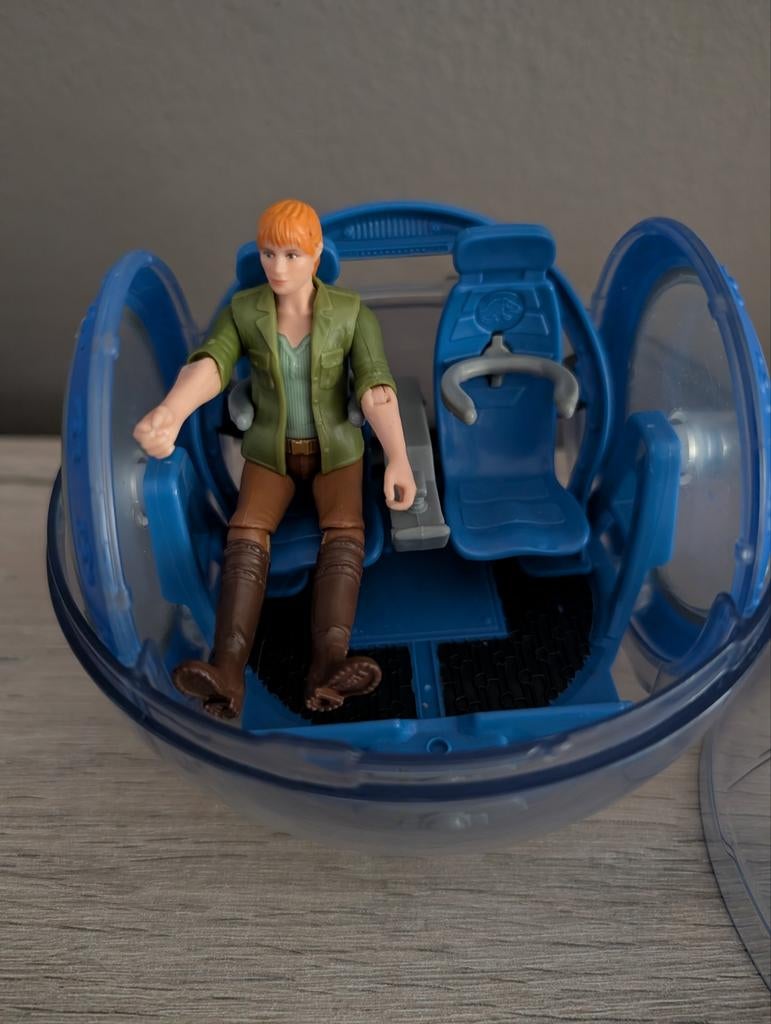 Jurassic World Gyrosphère et Claire, Enlèvement ou Envoi