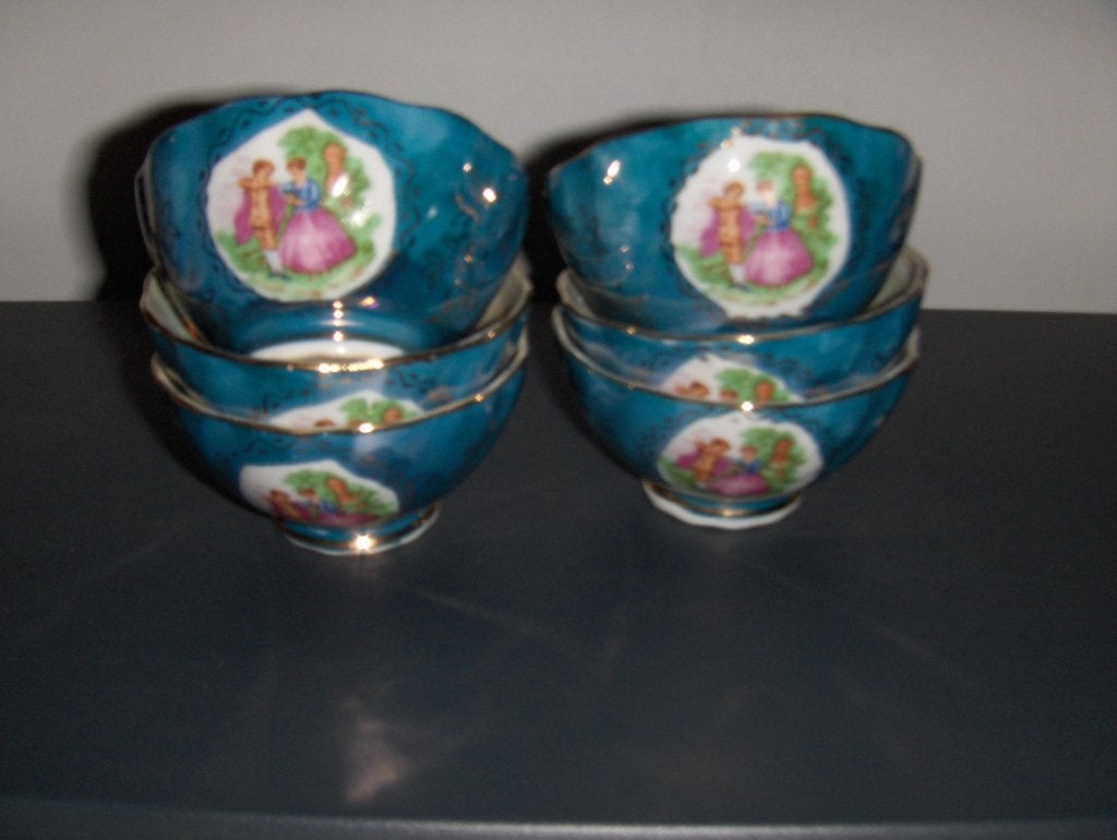 Magnifique ancienne tasse à café neuve dans un état impecc., Enlèvement