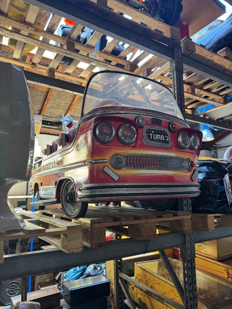 Véhicule carrousel de dépanneuse « Depannage » à trottinette, Enlèvement