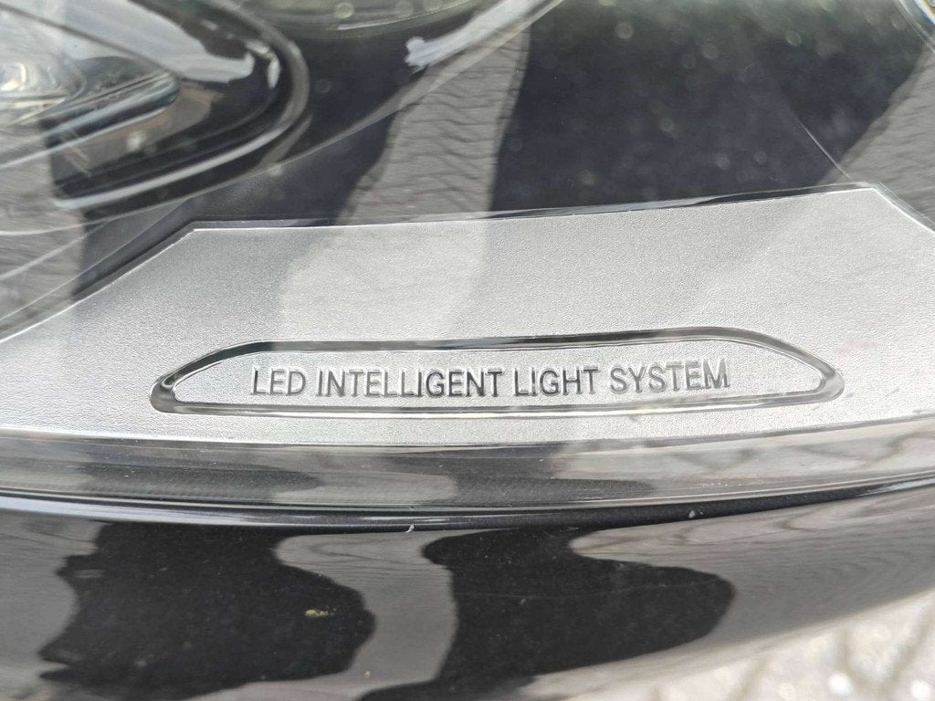 Mercedes-Benz V-Klasse 300 d AMG 5-zit/LED/Warm+koud Leder/3, Cuir, Argent ou Gris, Entreprise, 5 portes