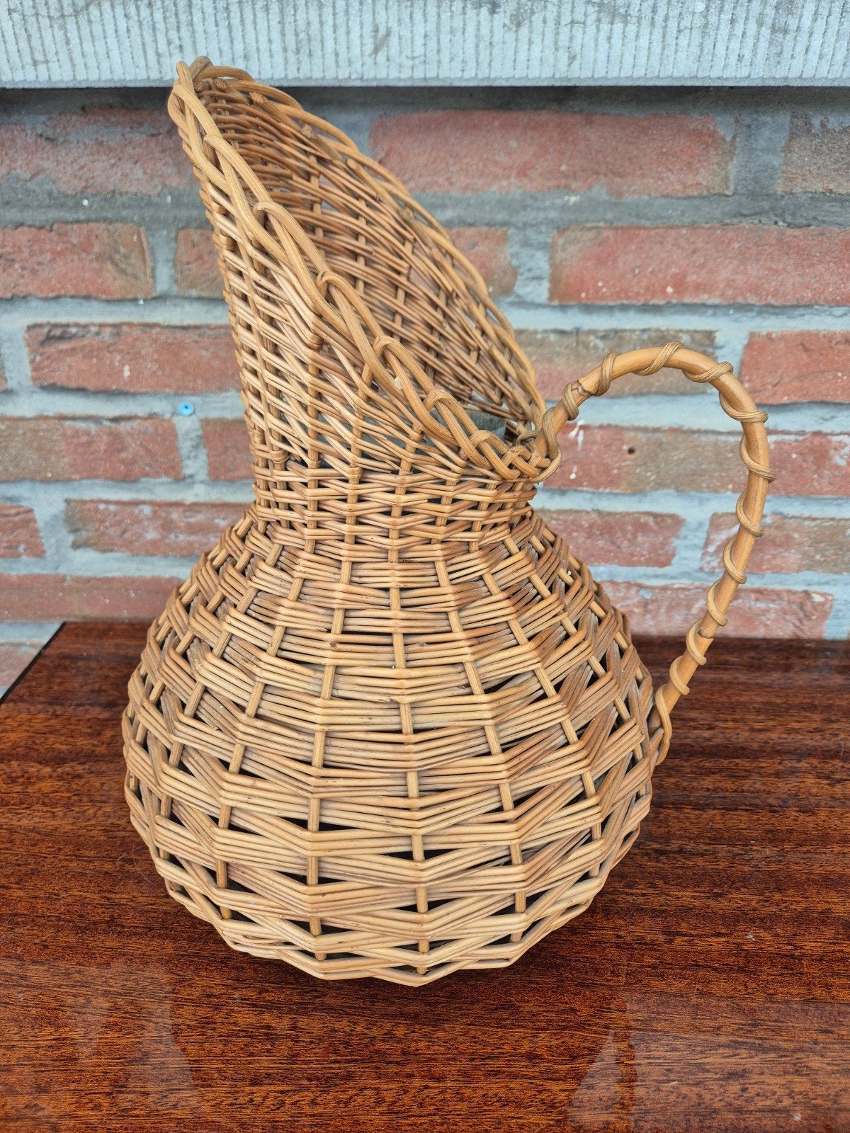 Vase en osier, Enlèvement ou Envoi