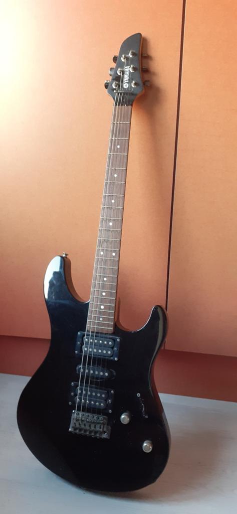Elektrische gitaar Yamaha, Ophalen