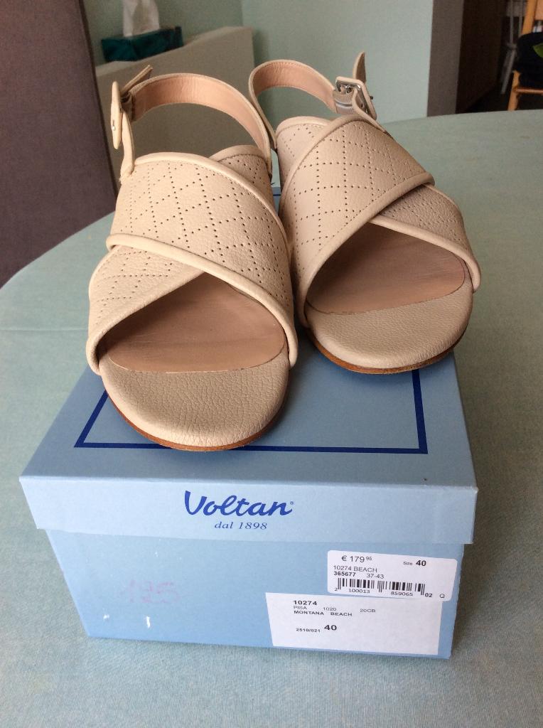 sandaal Voltan - maat 40 -kleur : beige/rose, Kleding | Dames, Schoenen, Beige, Zo goed als nieuw, Sandalen of Muiltjes, Ophalen of Verzenden