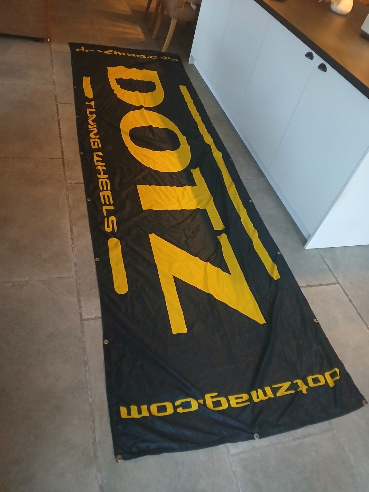 Grote spandoek dotz, Ophalen of Verzenden