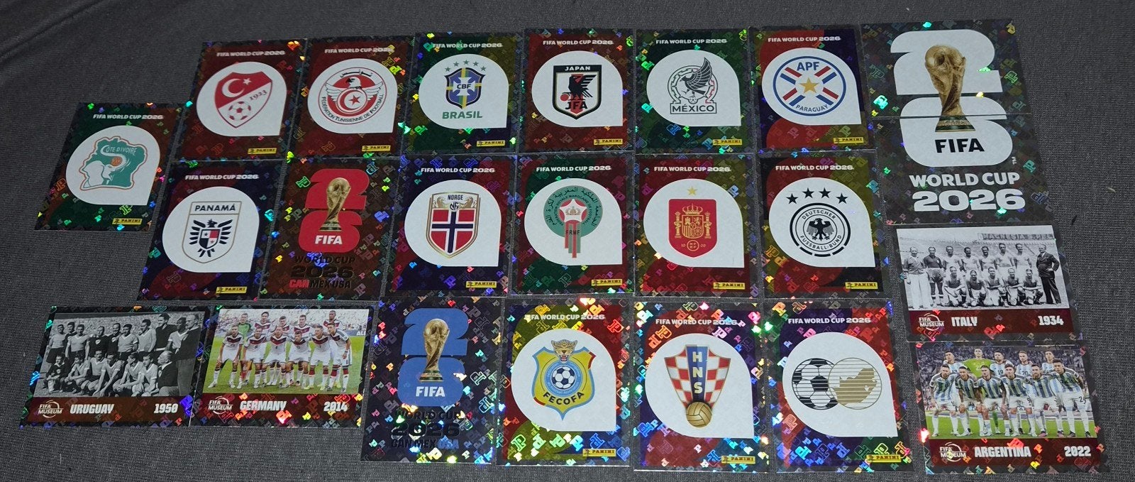 !!Magnifique Lot de 23 stickers brillants!!Panini 2026, Verzenden