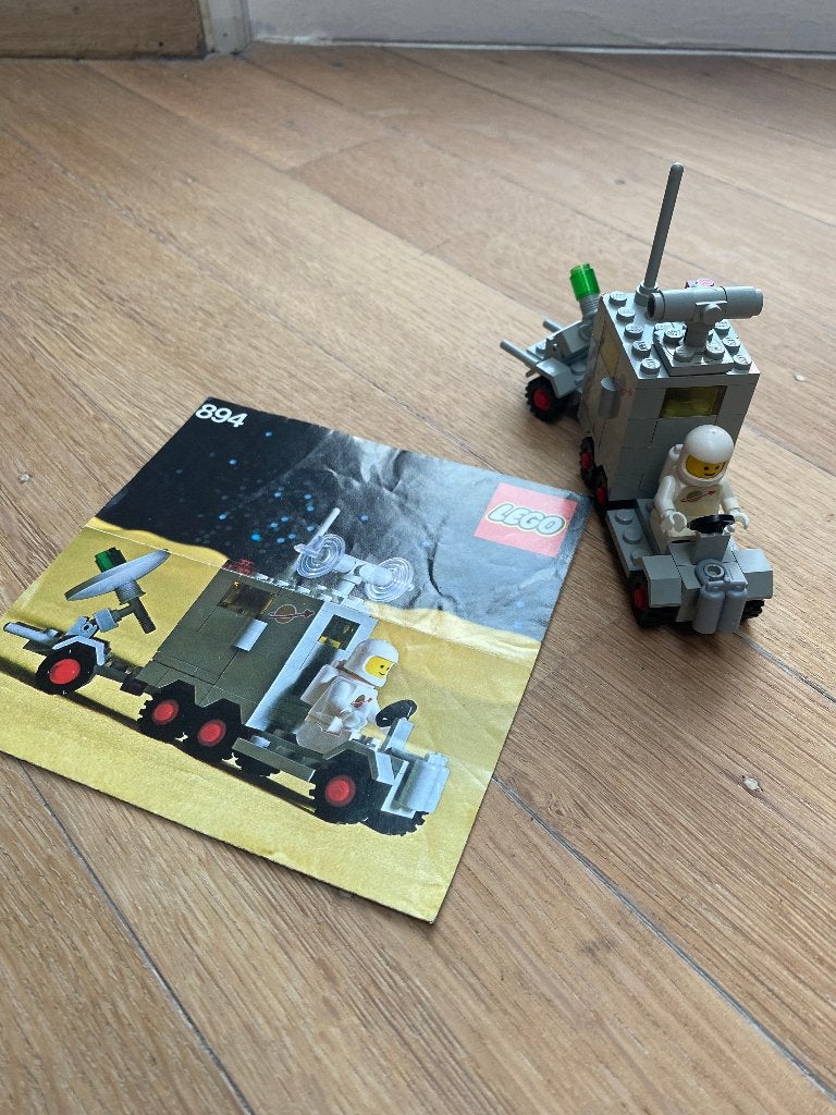 Lego Classic Space - 894 - Mobile Ground Control Station, Enfants & Bébés, Jouets | Duplo & Lego, Lego, Ensemble complet, Enlèvement