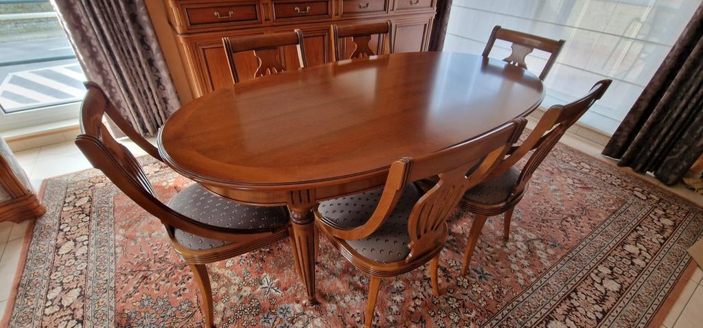 Eetplaats met 6 stoelen. Kleur kerselaar ., Huis en Inrichting, Ophalen