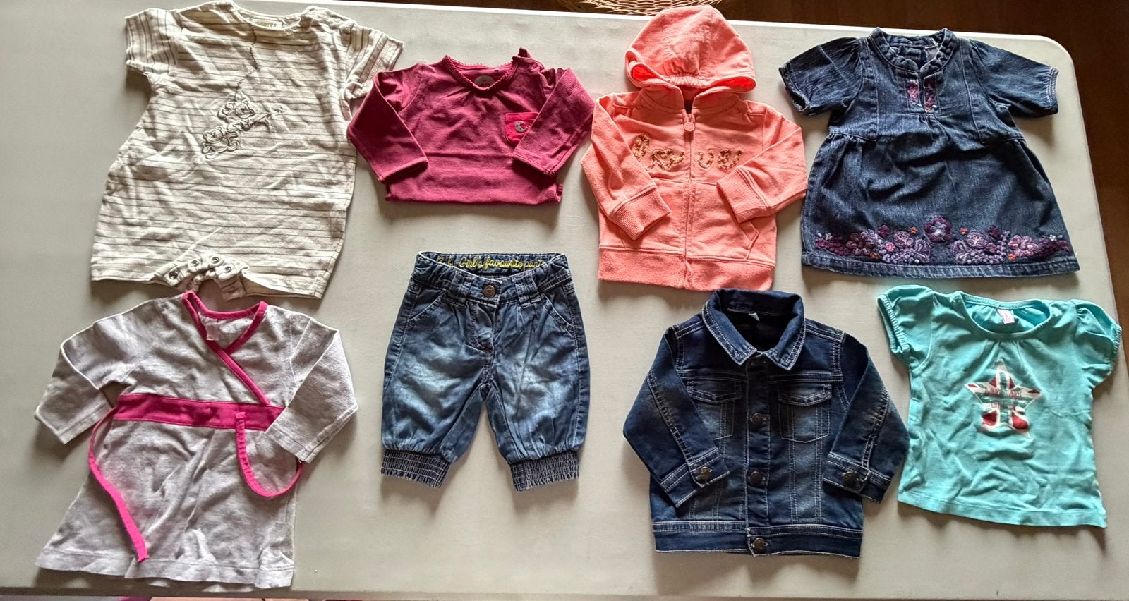 20 jolis vêtements pour petites filles (62), Enlèvement, Comme neuf, Taille 62