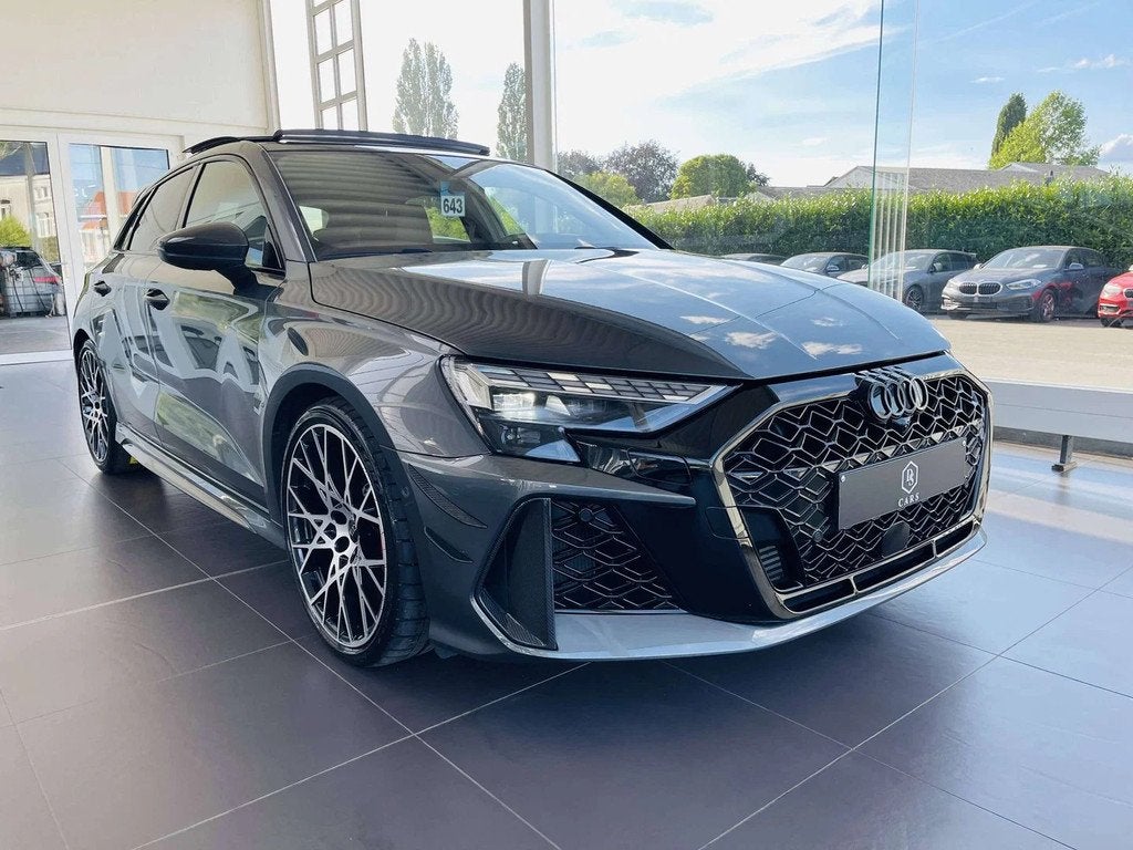 Audi RS3 2.5 TFSI Quattro * GARANTIE + PACK CARBONE + TOIT P, Autos, Audi, Cuir, Argent ou Gris, Achat, 2480 cm³