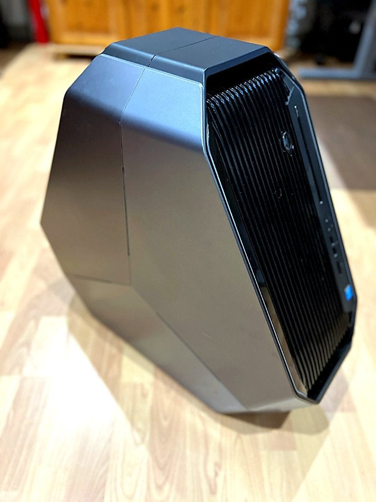 Alienware Area-51 R2 i7-5930K 16Go DDR4 SSD 500Go Pas de GPU, Computers en Software, Desktop Pc's, Ophalen, Alienware, Zo goed als nieuw