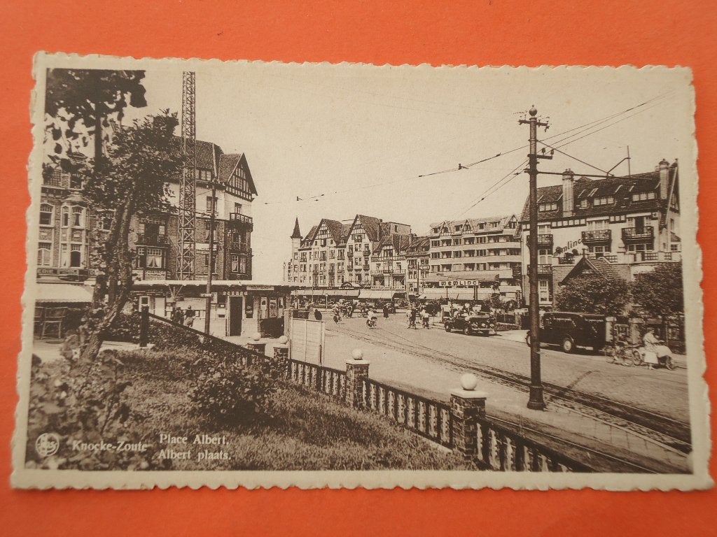 Knokke - Heist Albert plaats, Verzamelen, Postkaarten | België, Ophalen of Verzenden, 1920 tot 1940, Ongelopen, West-Vlaanderen