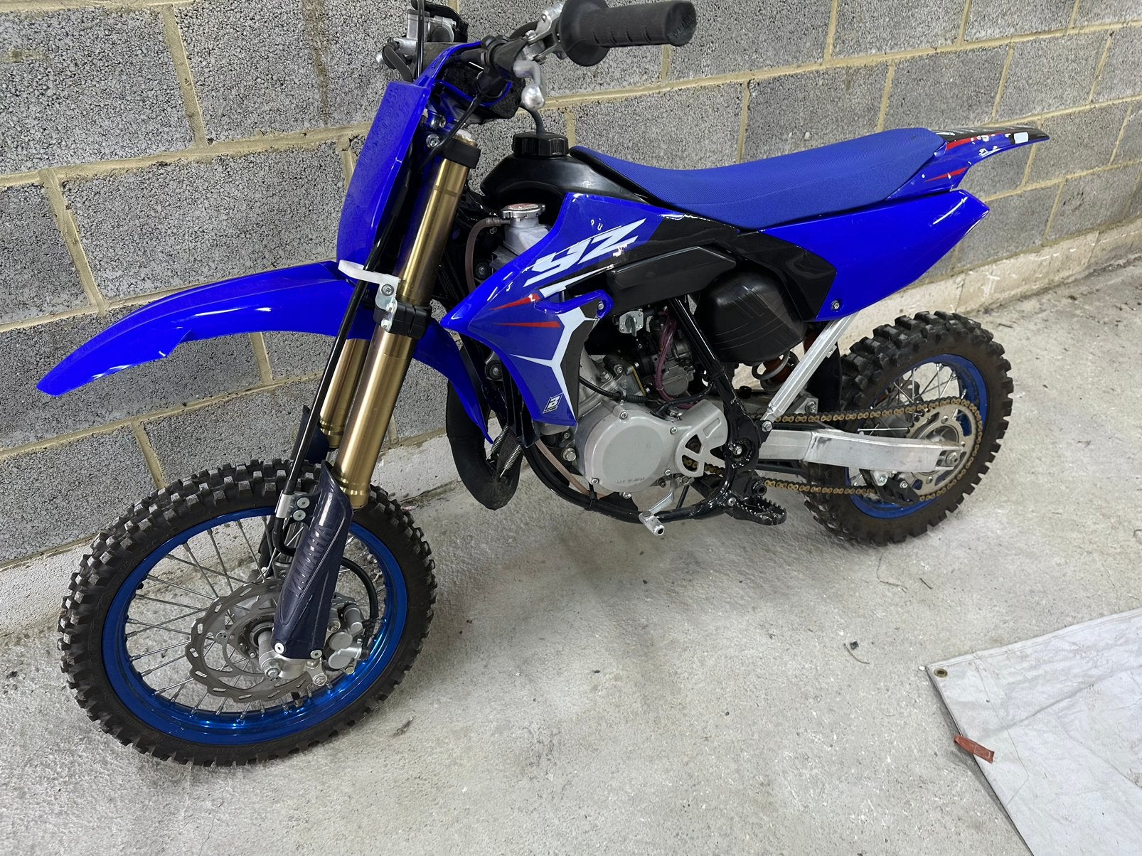 Moto yamaha yz 65 année 2025 a peine 3h comme neuve 4000€, Fietsen en Brommers, Ophalen of Verzenden, Zo goed als nieuw