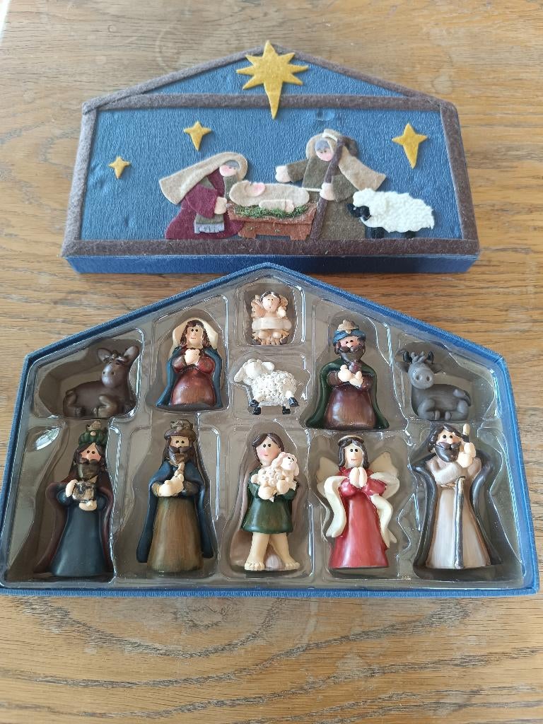 creche de noel vintage:figurines terre cuite.boite feutrine, Ophalen of Verzenden, Zo goed als nieuw