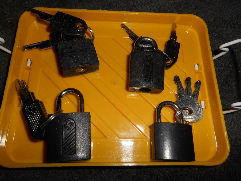 Lot de 4 Cadenas, Enlèvement ou Envoi