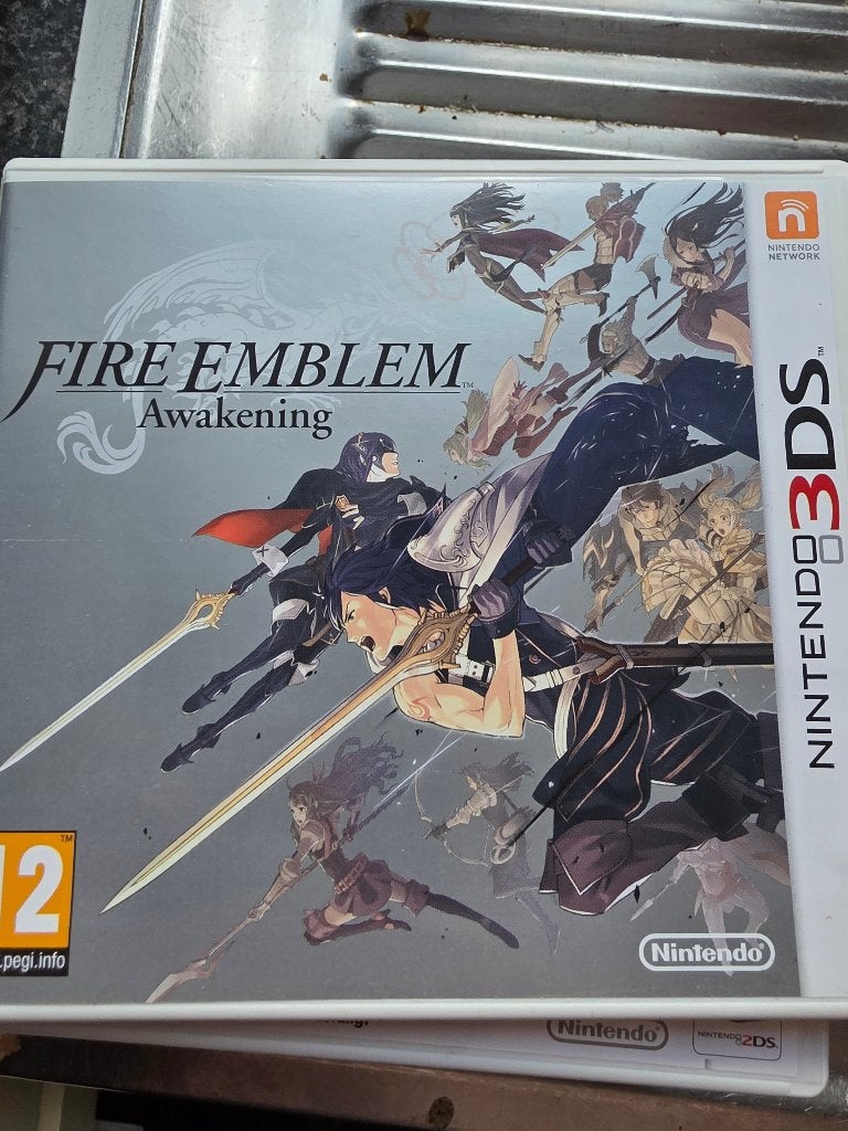 Nintendo 3ds  fire emblem awaking game, Games en Spelcomputers, Games | Nintendo 2DS en 3DS, 2 spelers, Ophalen of Verzenden, Zo goed als nieuw