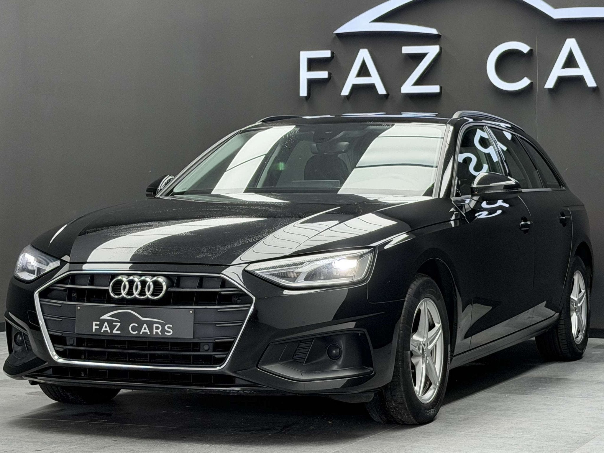 Audi A4 Avant 30 TDi * 1ER PROP + GPS + TVA + GARANTIE *, Auto's, Gebruikt, 4 cilinders, A4, Zwart