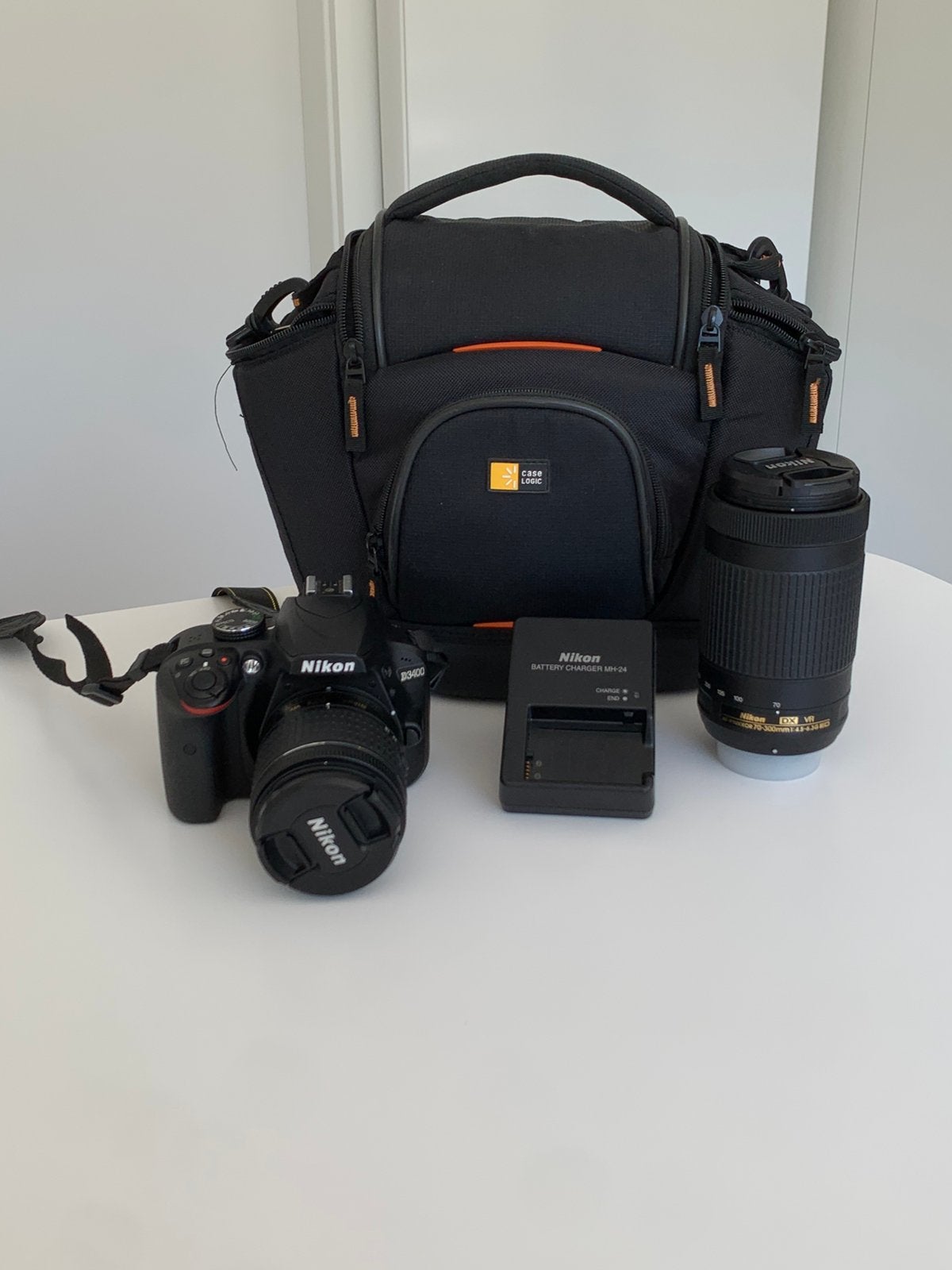Nikon D3400 + 18-55 lens + 70-300 lens + cameratas, Audio, Tv en Foto, Ophalen, Zo goed als nieuw, Cameratas, Nikon
