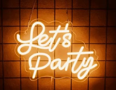 LED lamp neon stijl Let's Party (35x27.5cm) Nieuw., Ophalen of Verzenden, Nieuw, Lichtbak of (neon) lamp