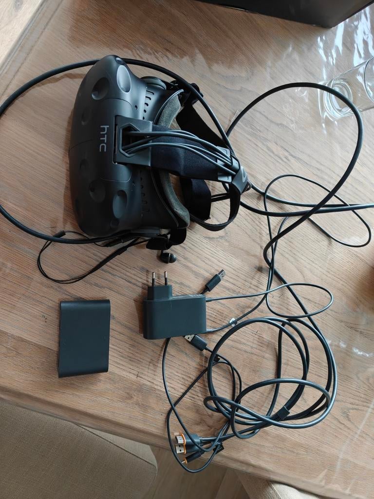 HTC vive headset en linkbox, Games en Spelcomputers, Ophalen of Verzenden