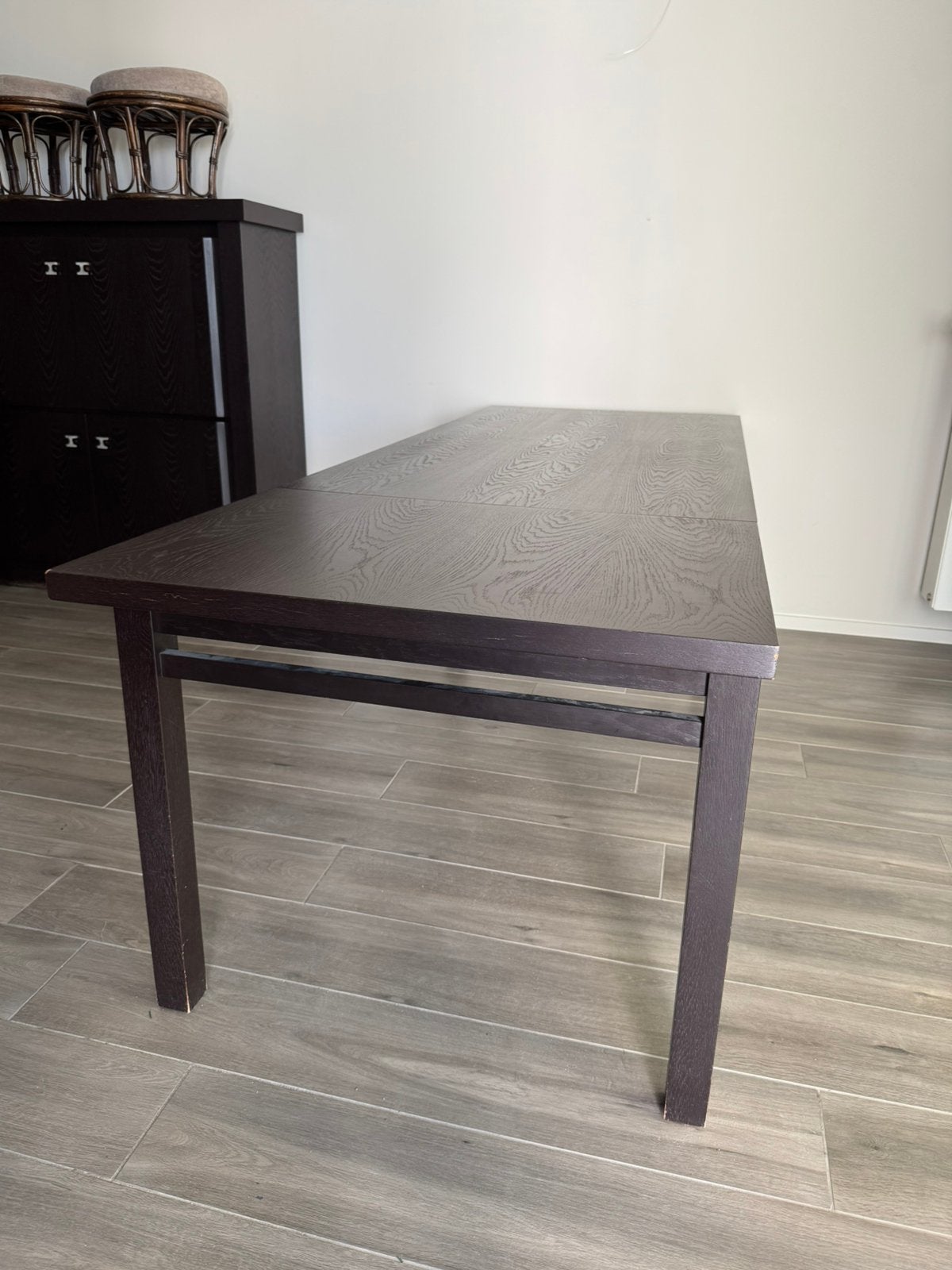 Mooie houten tafel, Enlèvement, Utilisé, Cinq personnes ou plus