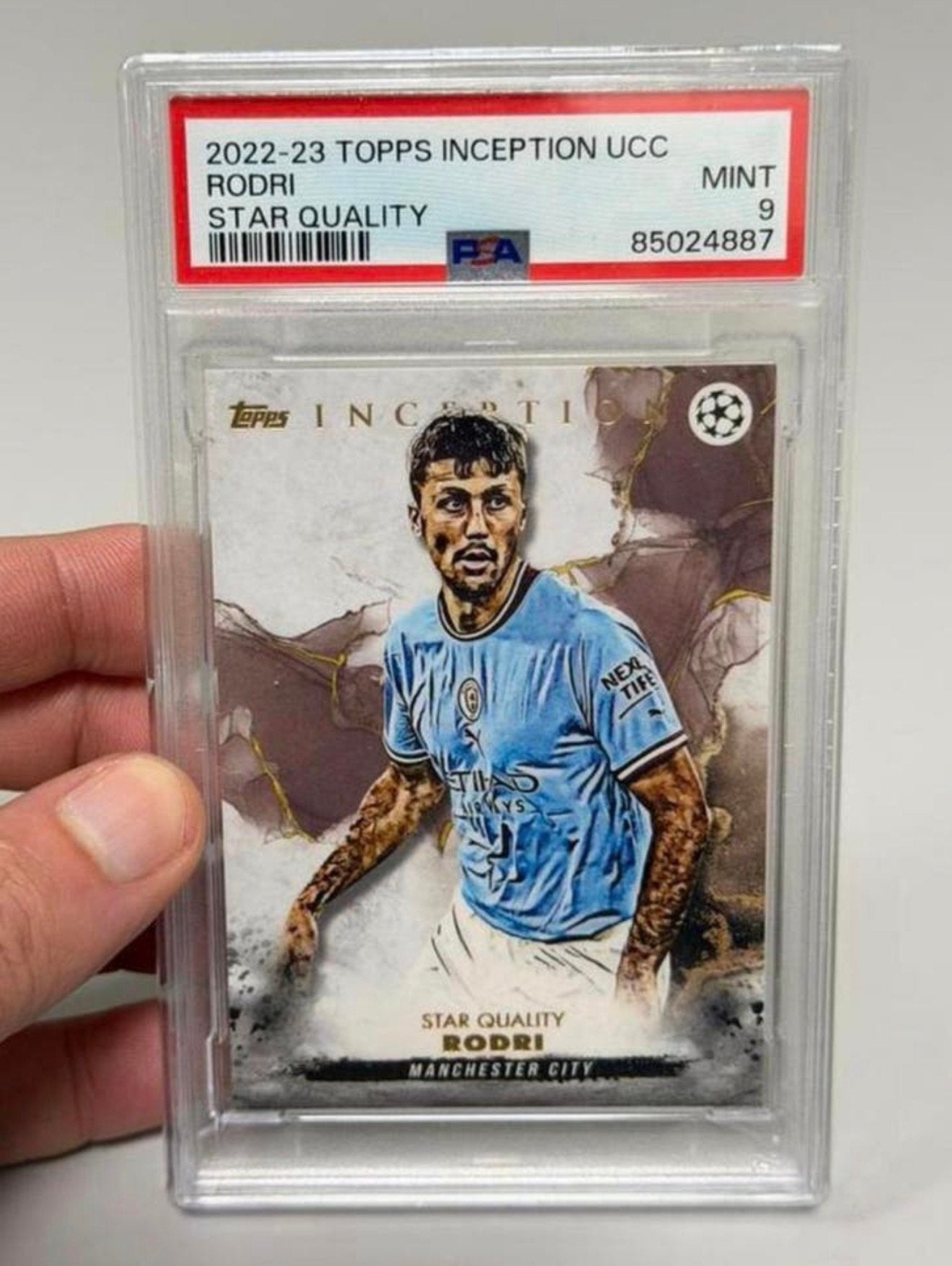 Carte PSA 9 Rodri — Topps Inception UCC Star Quality 2021-23, Collections, Articles de Sport & Football, Neuf, Cartes de joueur