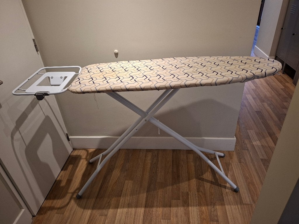 Strijkplank: 42 cm breed en 120cm lang, Elektronische apparatuur, Strijkijzers en Strijkplanken, Ophalen