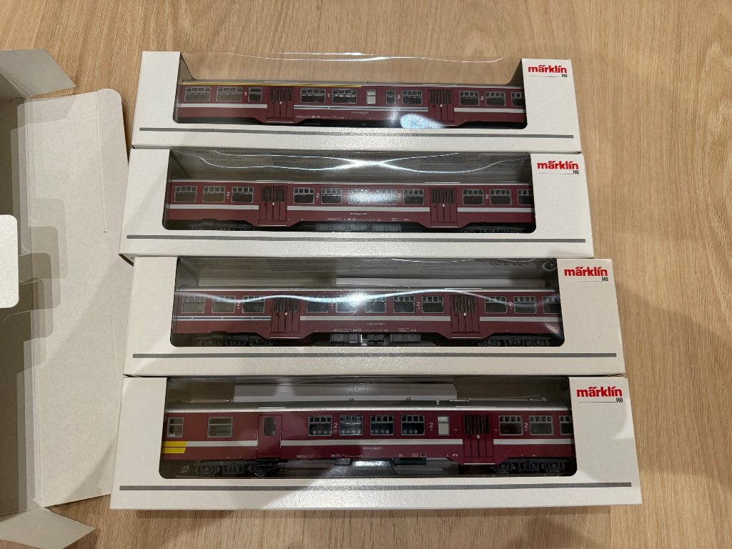 Märklin 43542 SNCB M2 bordeaux Set 4 voitures H0, Hobby & Loisirs créatifs, Trains miniatures | HO, Neuf, Courant alternatif, Wagon