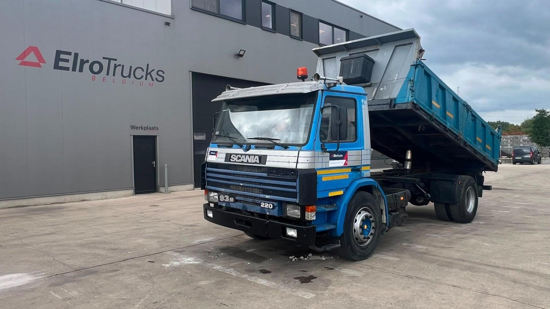 Scania 93 - 220 (MANUAL PUMP / POMPE MANUELLE / MANUAL GEARB, Auto's, Euro 2, Achterwielaandrijving, Bedrijf, Radio