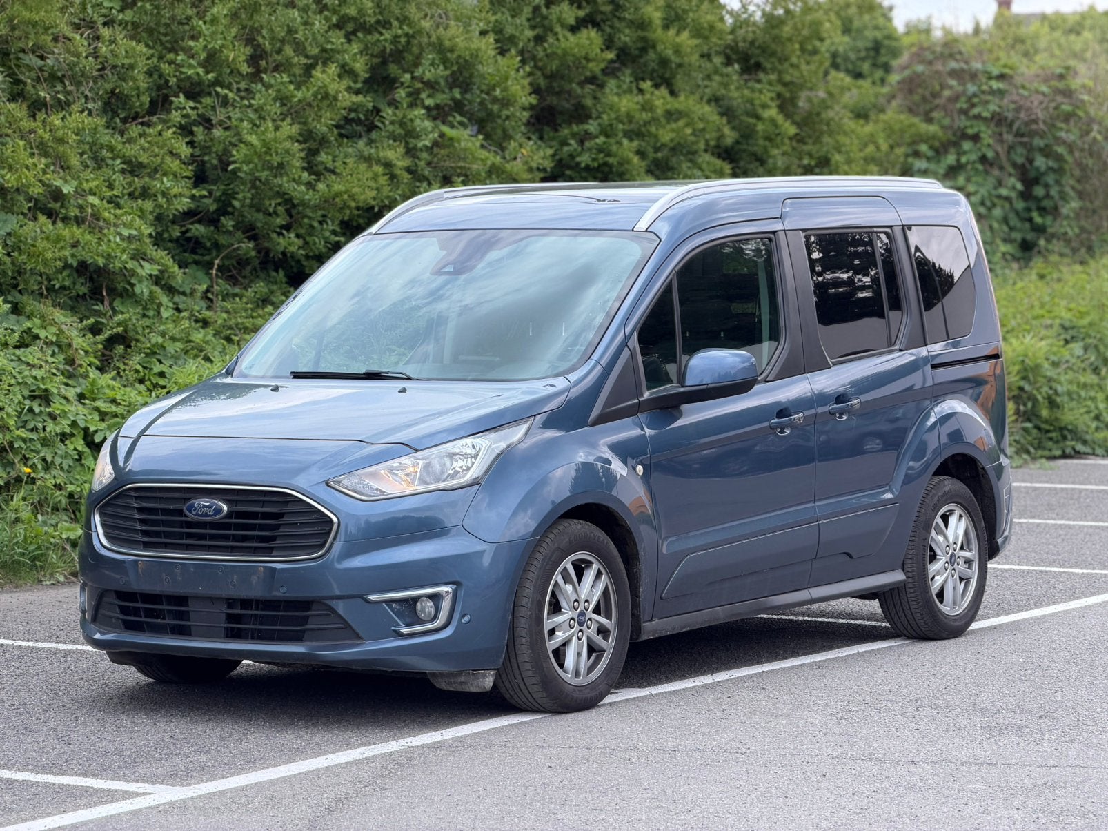 ford tourneo-connect 165189 km 1.5 diesel, Auto's, Ford, Bedrijf, Te koop, Tourneo Connect, ABS, Achteruitrijcamera, Airbags, Airconditioning