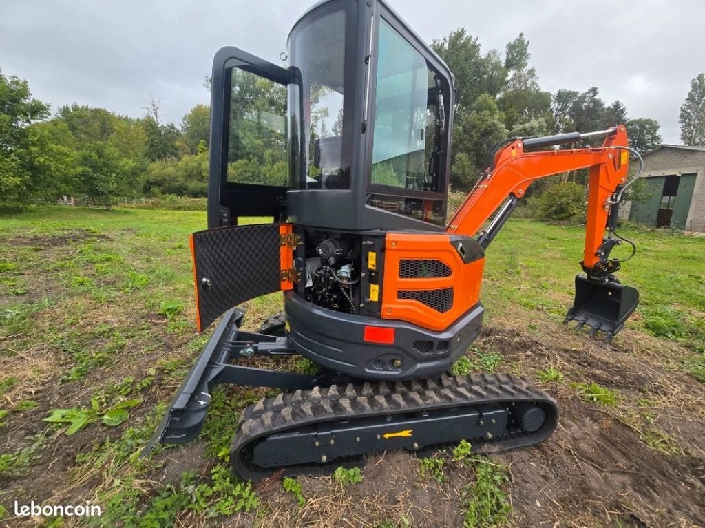Mini pelle 2.5 tonnes neuve, Articles professionnels, Machines & Construction | Grues & Excavatrices, Enlèvement, Chargeuse-pelleteuse