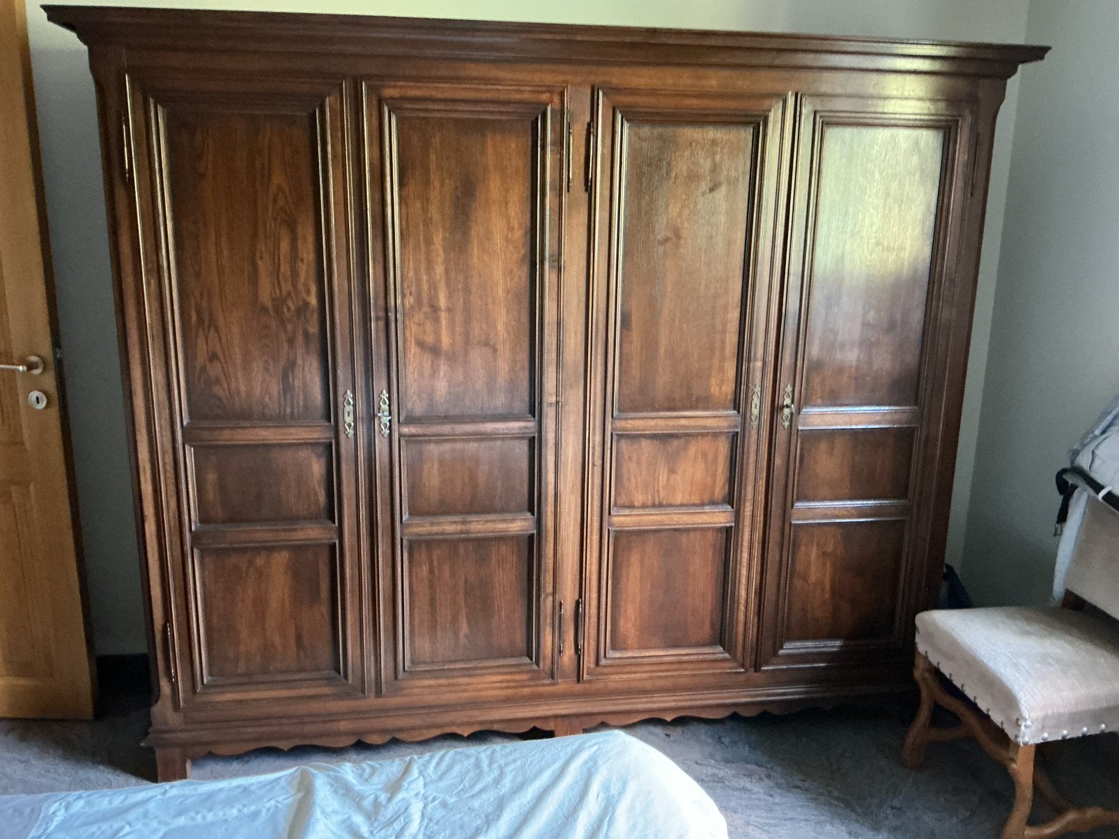 Eiken kleerkast, lavabo en 2 nachtkastjes, Huis en Inrichting, Ophalen, Gebruikt, Klassiek, Eikenhout