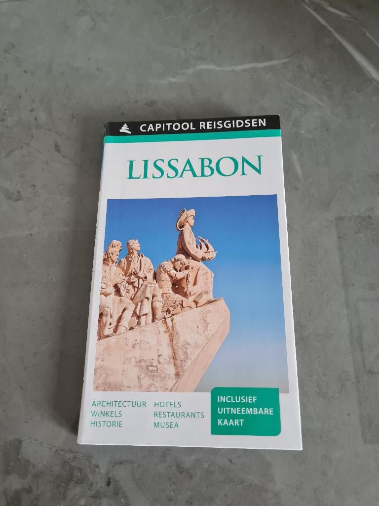 capitool reisgids Lissabon + uitneembare kaart, Ophalen of Verzenden, Capitool