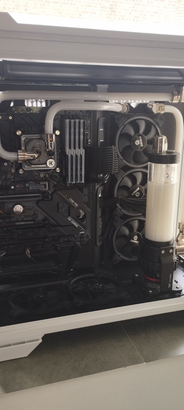 Pc watercooling custom sans GPU, Gaming
