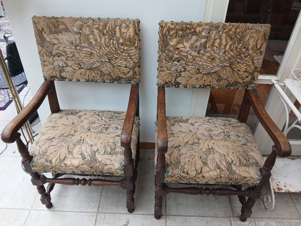 Paire de fauteuils anciens, Enlèvement