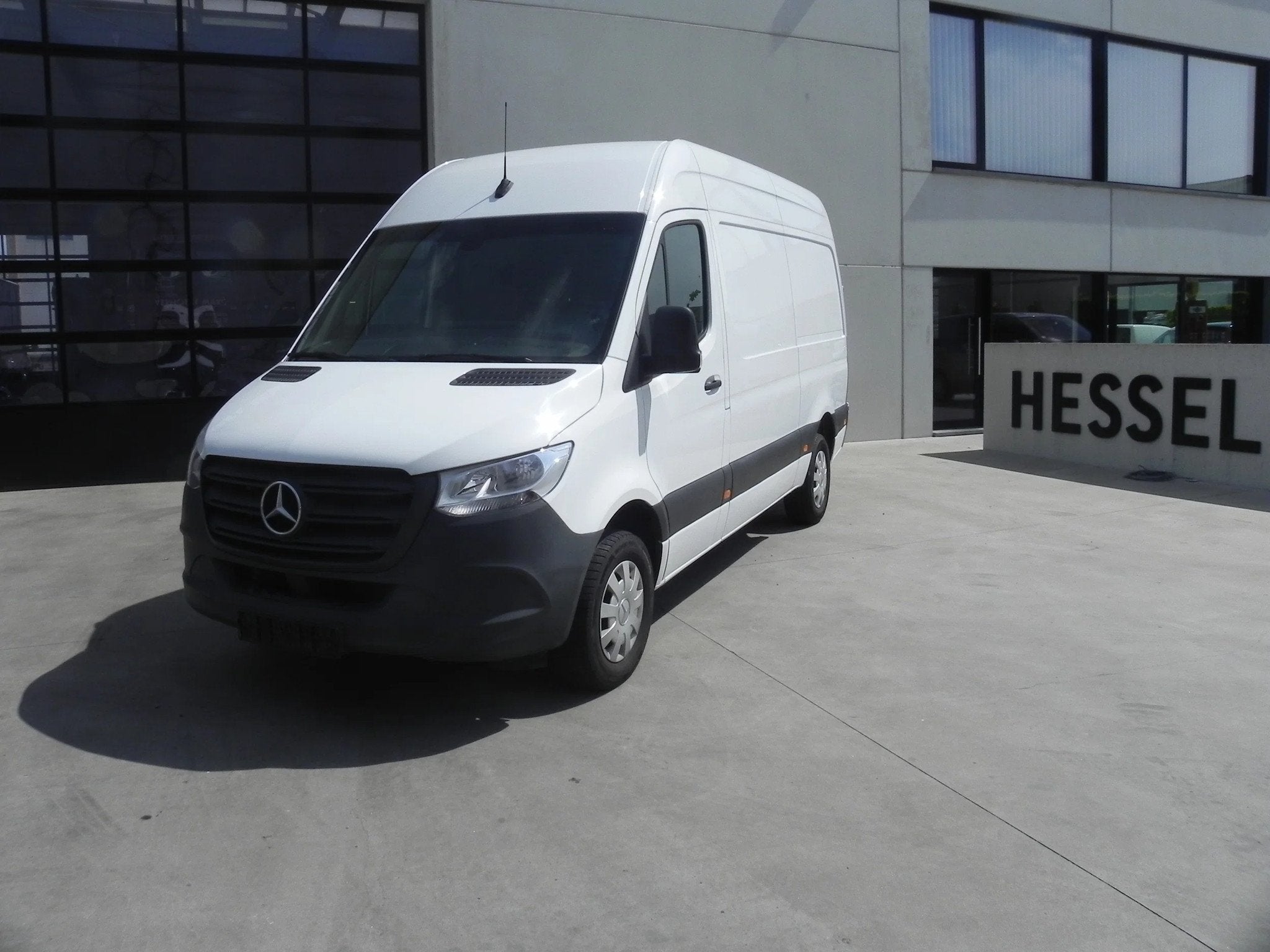 Mercedes-Benz Sprinter 317 gesloten bestelwagen met 3500 kg, Auto's, Automaat, Gebruikt, Euro 6, https://public.car-pass.be/vhr/1fc764e7-aff0-49ff-957e-a16b3888c608