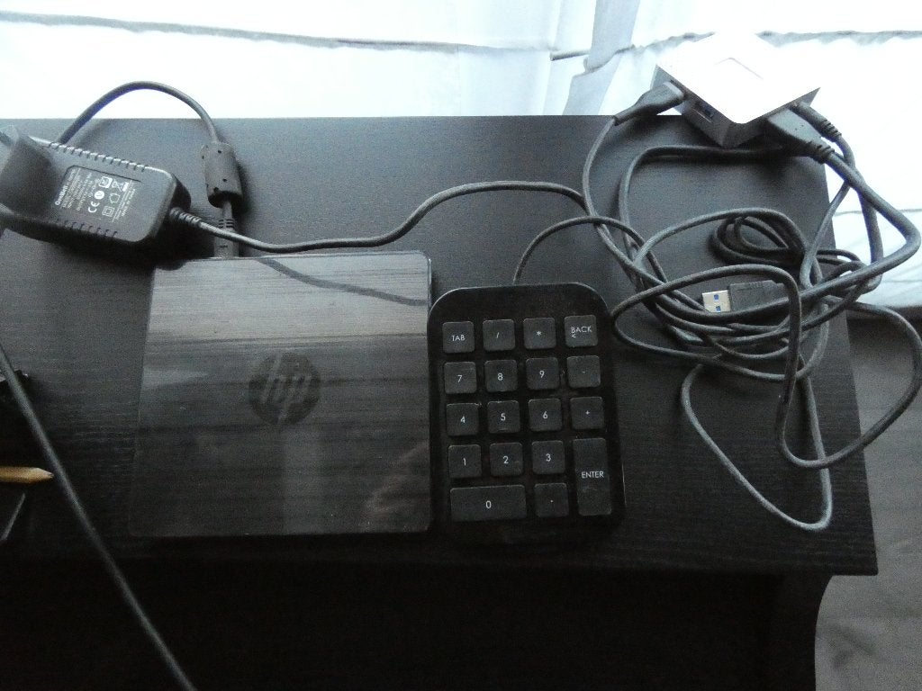 HP Externe CD/DVD Speler / Brander + Numeriek Toetsenbord, Computers en Software, Ophalen, Numeriek, Zo goed als nieuw